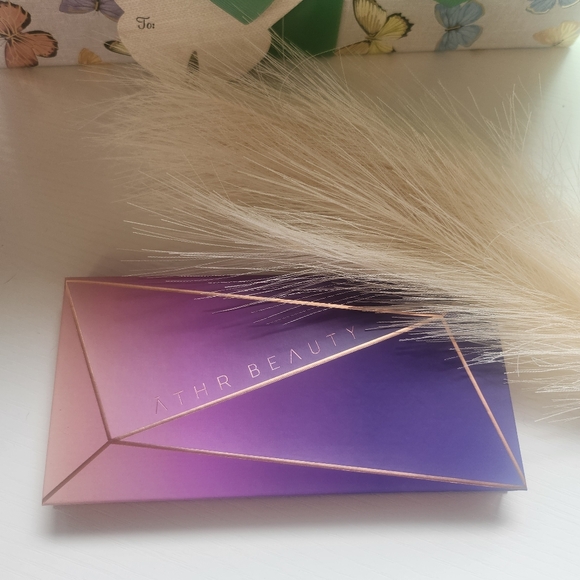 ĀTHR BEAUTY Moonlight Crystal Palette - Picture 4 of 12